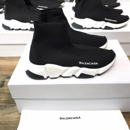 Ba*len*cia*ga-speed-trainer-2