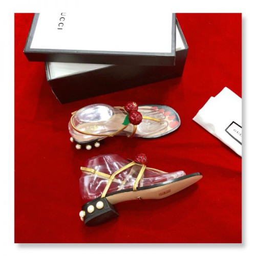 G*u*i-sandals-17
