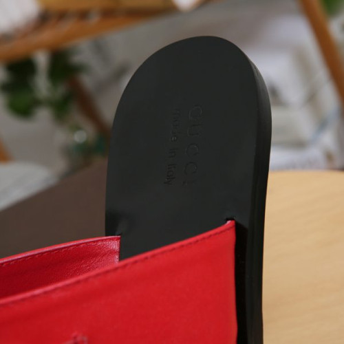 G*u*i-slipper-54