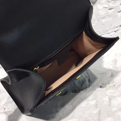 G*u*i-tote