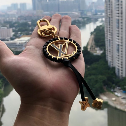 l0*is-V*t0n-very-bag-charm-and-key-holder