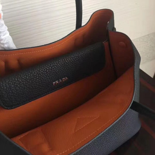 Pra*a-double-handbag